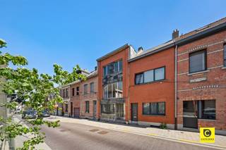 House to renovate in the heart of Kontich.Are you looking for a home that you can furnish completely to your own taste? And do you dream of a quiet,...