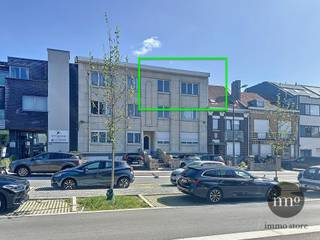 Dilbeek: Located on the RENOWNED Baron de Viron Avenue, IMMO STORE offers you this BRIGHT apartment on the second floor of an ART DECO building...