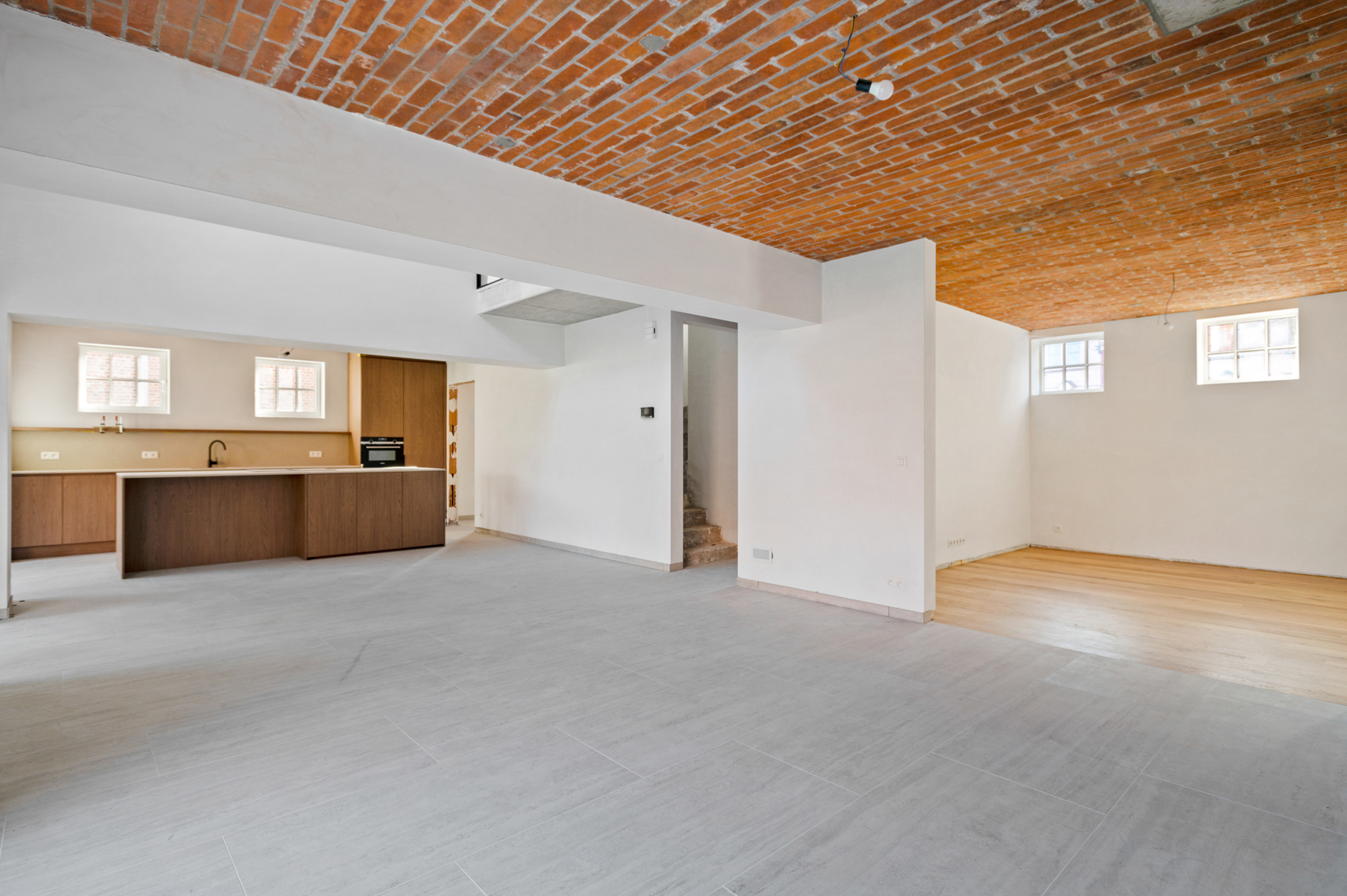 Prachtige totaalrenovatie - halfopen hoevewoning in woonerf. - foto 4