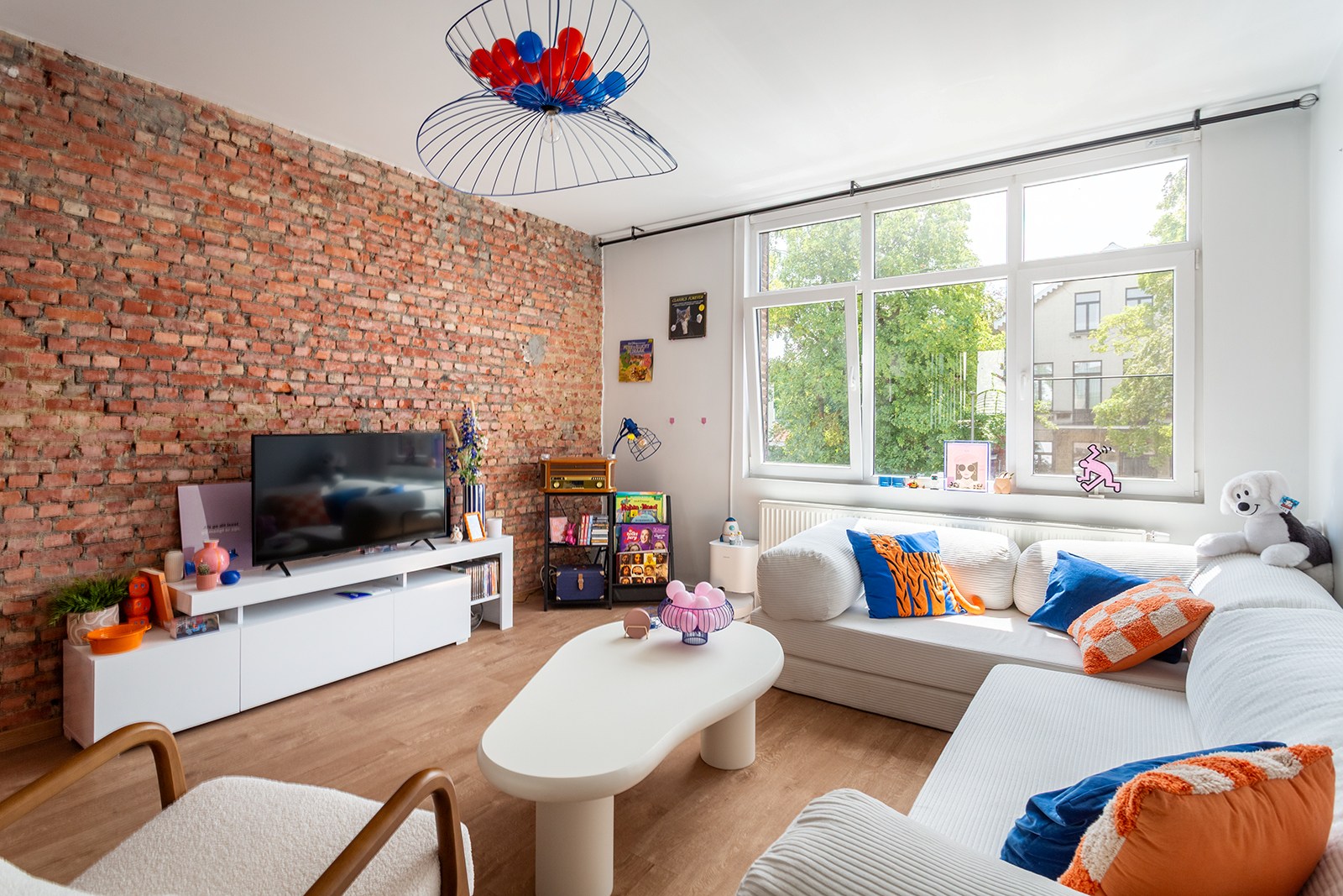 Instapklaar appartement met 2 ruime slaapkamers en terras - foto 4