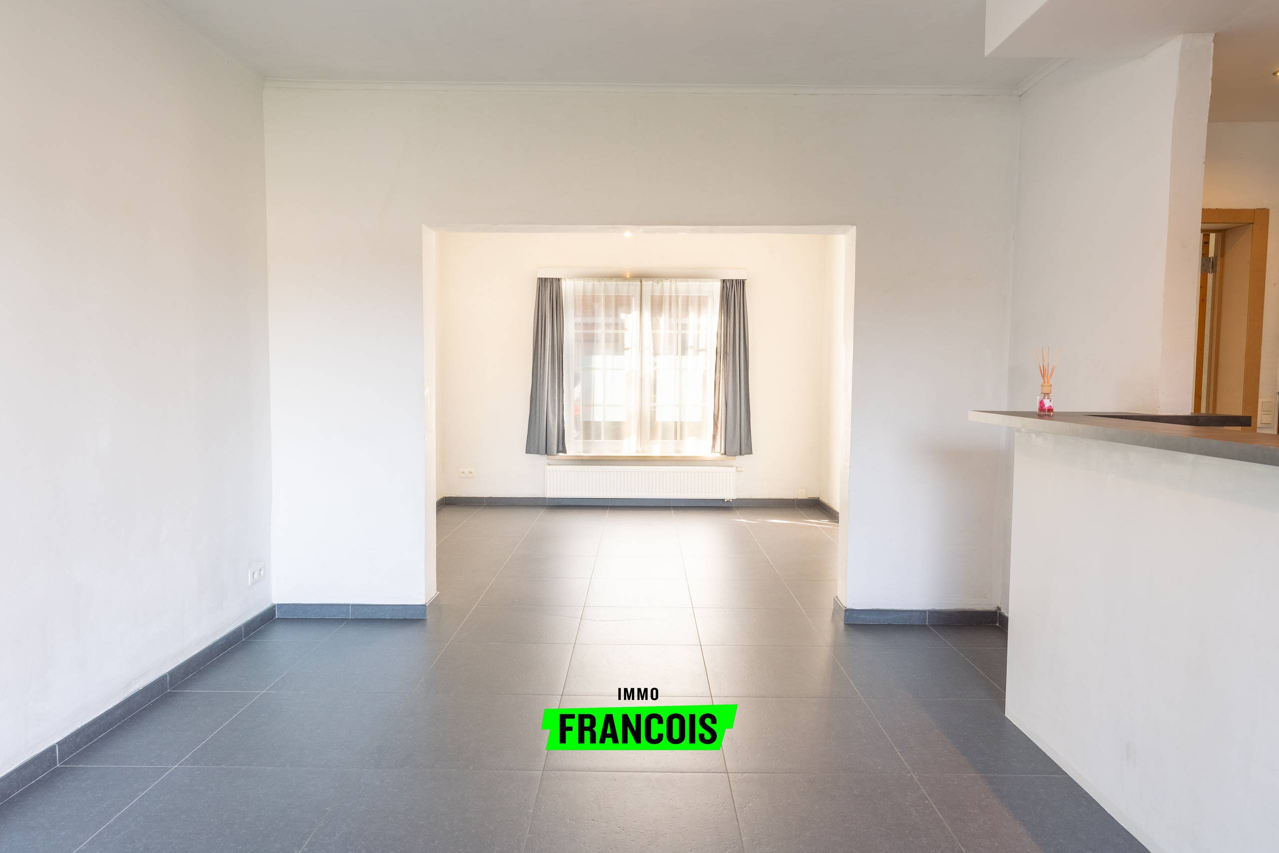 Instapklare woning met 3 slaapkamers en garage te Sint-Kruis - foto 4