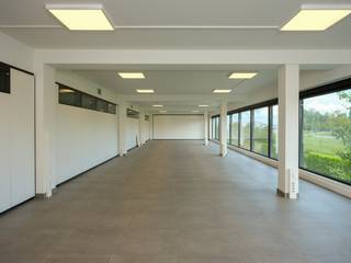 Deze moderne kantoorruimtes (85 m² - 778 m²) bevinden zich op het gelijkvloers, de eerste en tweede verdieping van een uitstekend...