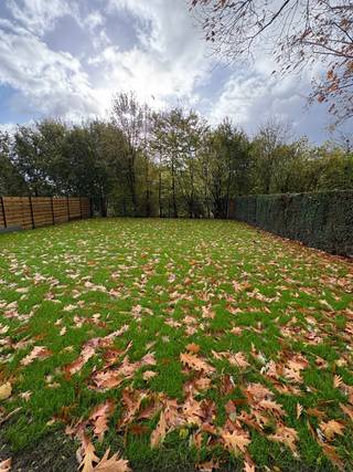 Gloednieuwe ruime duplex met 3 slaapkamers en mooi terras in hartje Kanegem-dorp.Op zoek naar een instapklare woning in een rustige, groene omgeving?...