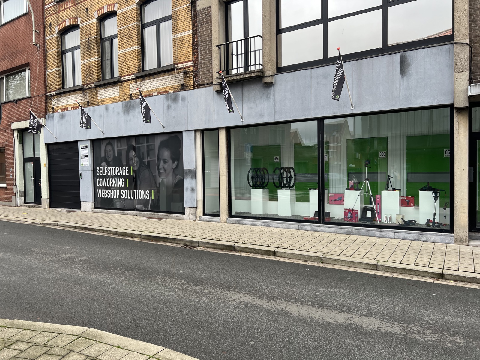 Commercial à louer à Anvers - photo 1