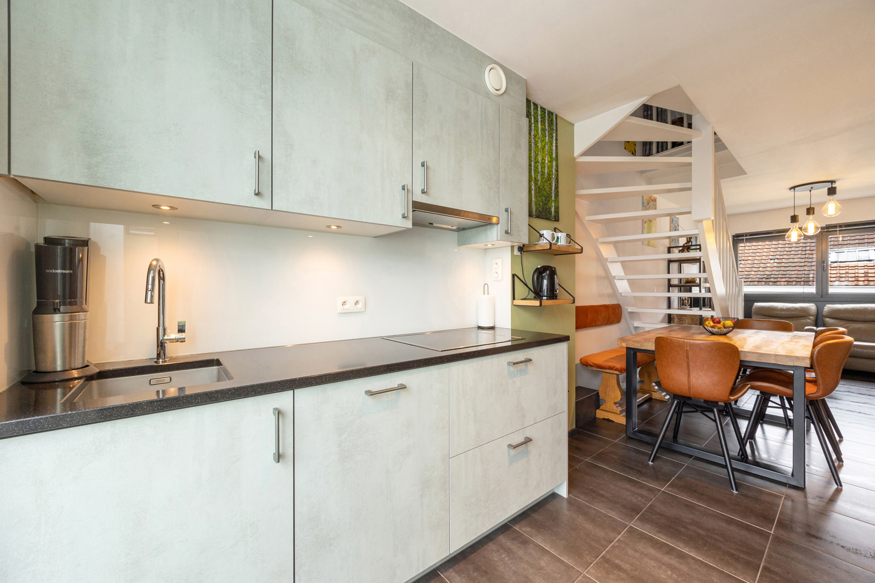 CENTRAAL GELEGEN DUPLEXAPPARTEMENT MET 1 SLAAPKAMER EN RUIM TERRAS 14M² - foto 5