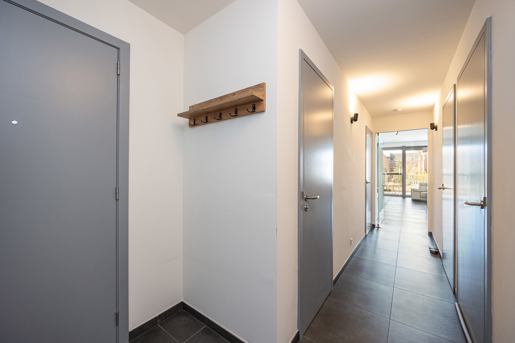 PRACHTIG RECENT GLV-APPARTEMENT MET 2 SLPK EN 20M² TERRAS - foto 5