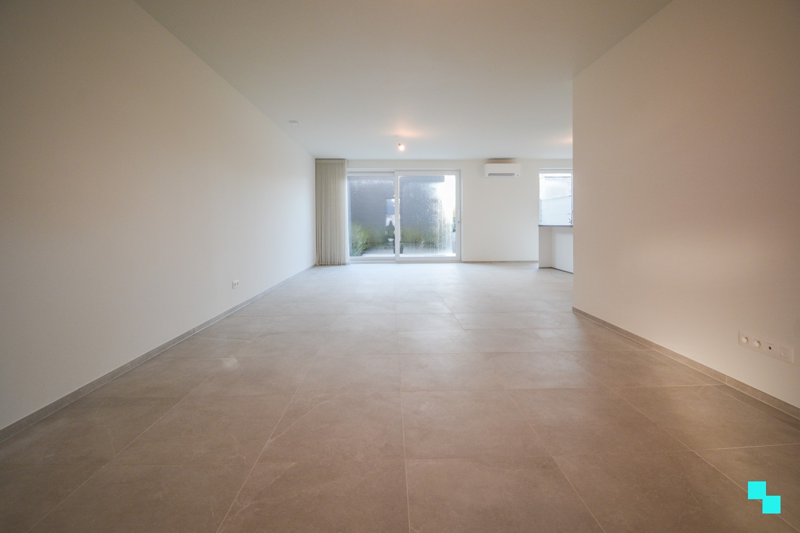 Volledig afgewerkte nieuwbouwwoning met carport te Sleihage - foto 4