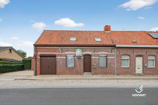 Deze halfopen bebouwing is te vinden in de Boezingestraat in Boezinge, op een boogscheut van Ieper. In de onmiddellijke nabijheid vindt u alle...