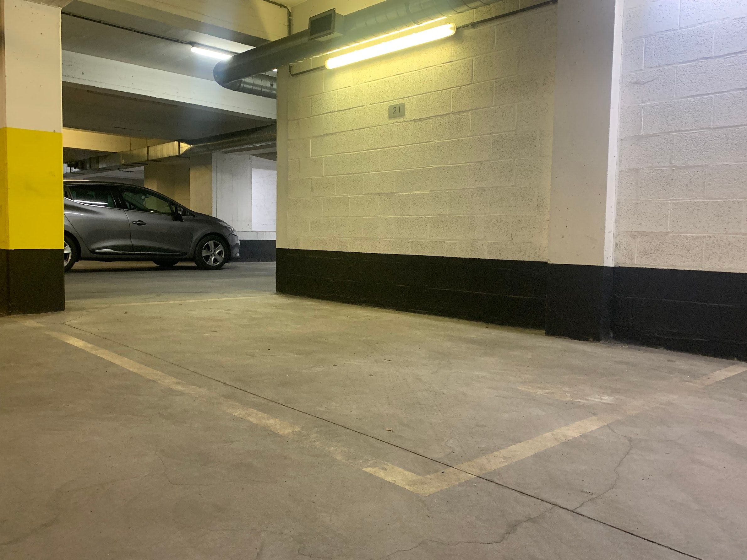 Garage à louer à Bruxelles - photo 4