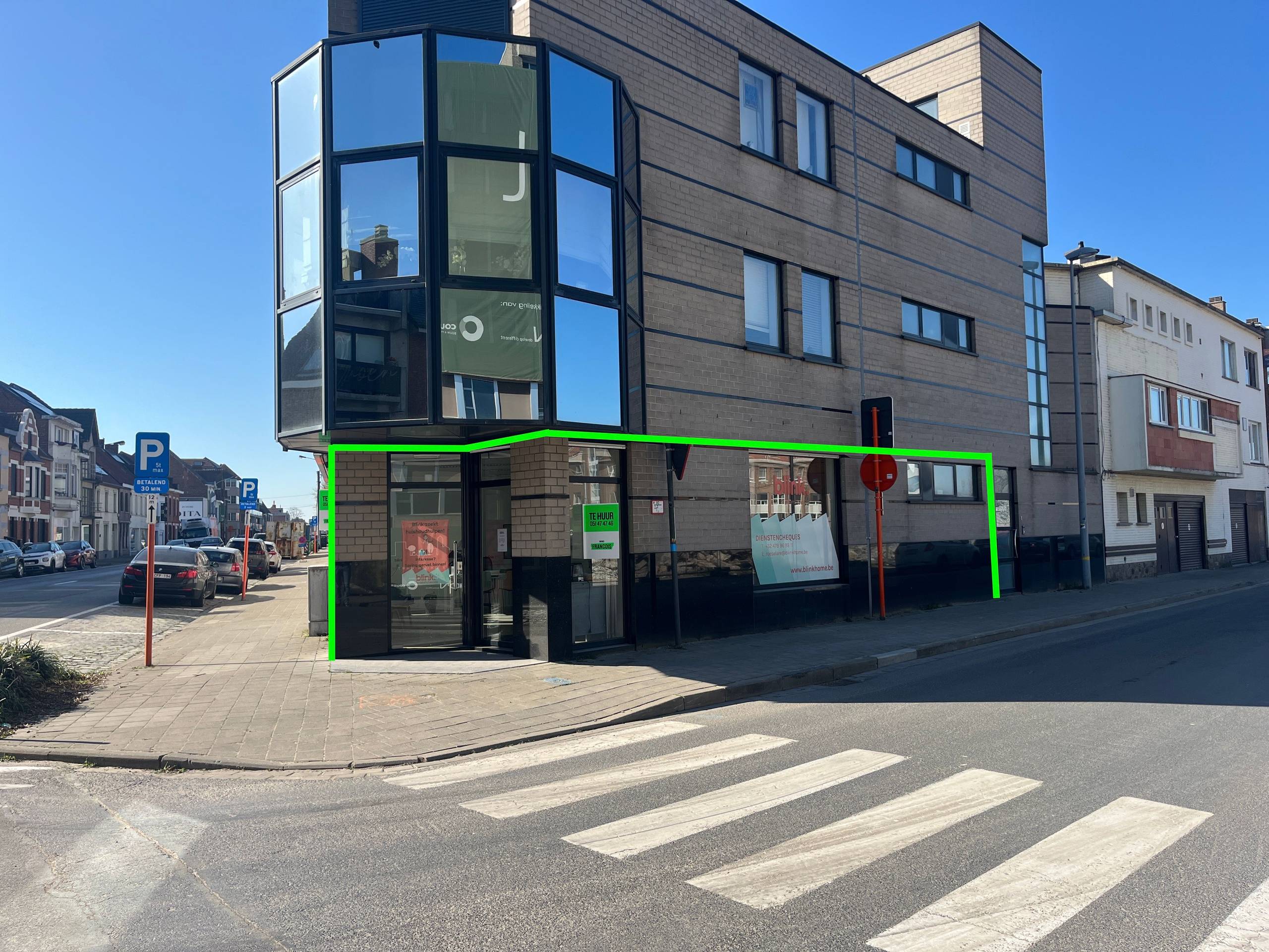 Kantoor met hoekligging nabij het centrum van Roeselare - foto 1