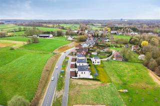 Uitgevend op natuurgebied, nabij de dorpskern van het landelijke Korbeek-Dijle en het historisch centrum van Leuven, met een perfecte verbinding...