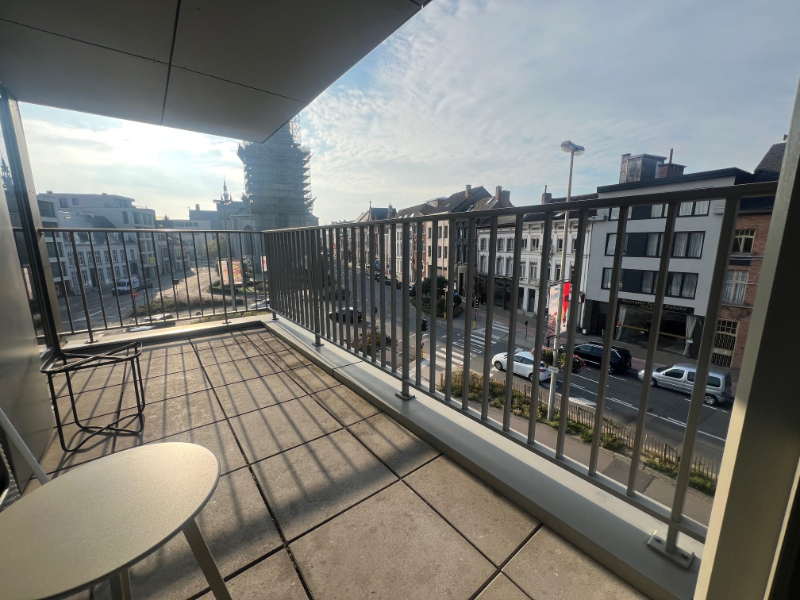 RUIM HOEKAPPARTEMENT WAARDOOR ER VEEL LICHTINVALLEN EN LEUKE ZICHTEN ZIJN - photo 5