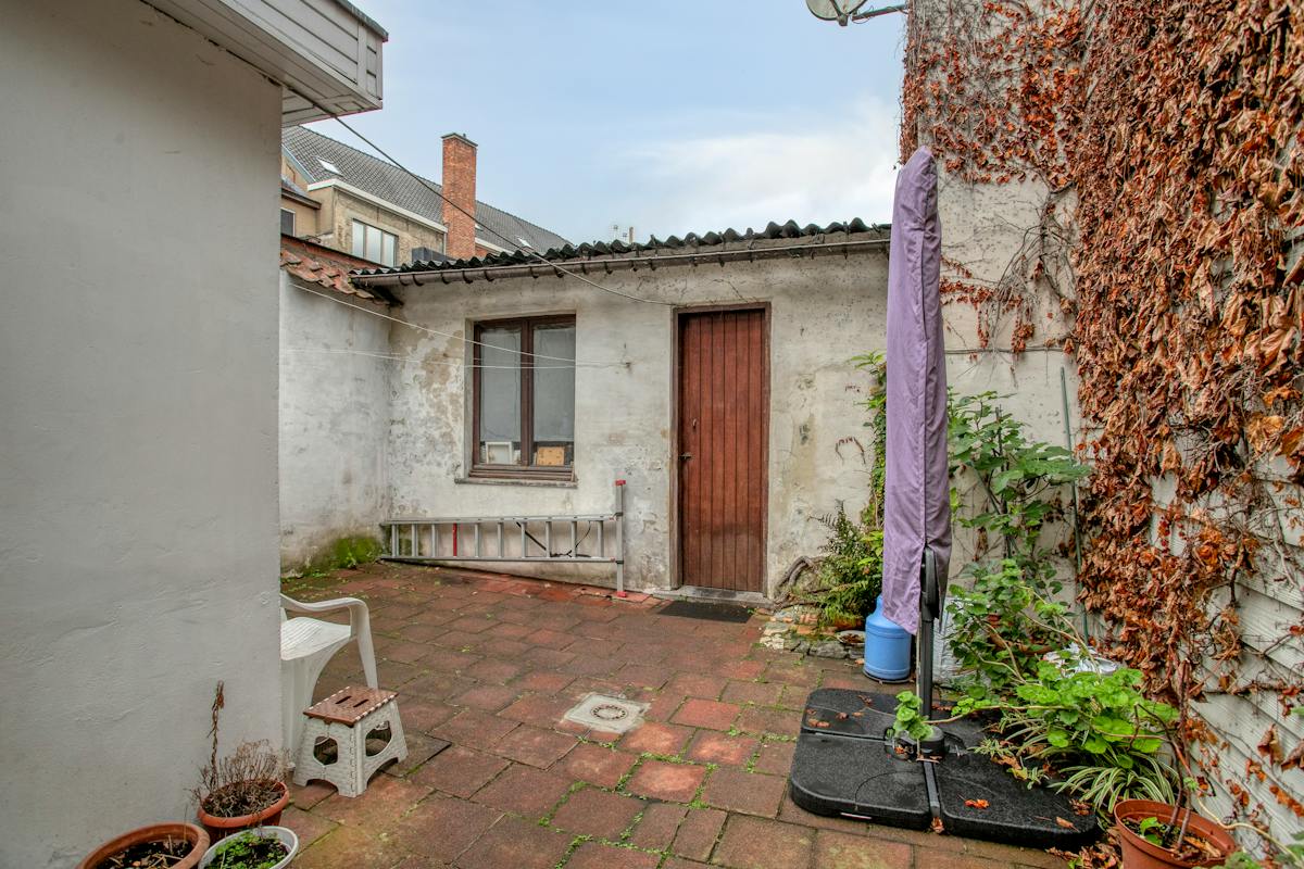 Te renoveren woning te koop in de Brugse Poort - foto 5