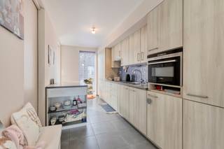 Instapklare halfopen woning met drie slaapkamers te koop in Beveren-LeieDit is een gezellige, energiezuinige en instapklare woning, gelegen in het...