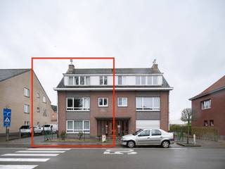 In het bruisende centrum van Wetteren presenteren wij u een unieke investeringsmogelijkheid: de linkerhelft van een stijlvol gebouw, bestaande...