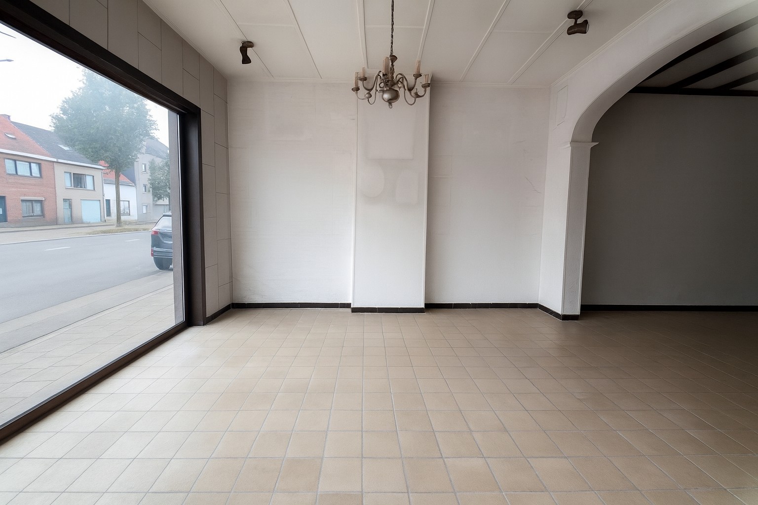 Te renoveren woning met drie slaapkamers te koop in Eeklo - foto 2