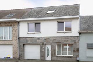 Instapklare woning met 4 slpk, garage en tuin in BuggenhoutDeze met zorg onderhouden bebouwing is gelegen op een goede locatie in Buggenhout, met een...