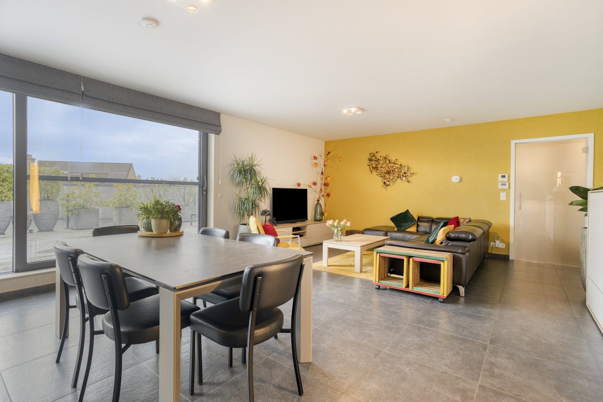 Appartement met 3 slaapkamers, garage en autostaanplaats te koop in Waarschoot - foto 4