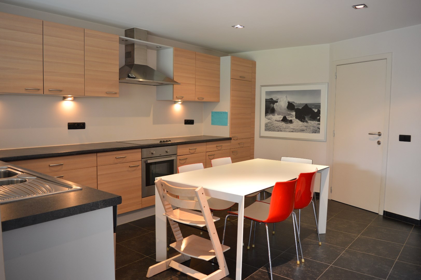 Instapklaar pareltje met 3 slaapkamers, praktijkruimte en toffe tuin te koop centrum-Bellegem - foto 4