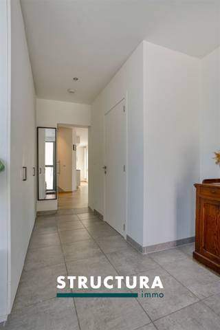 Cette habitation entièrement rénovée et prête à emménager bénéficie d’une situation idéale dans la Gasthuisstraat, en plein centre et à distance...