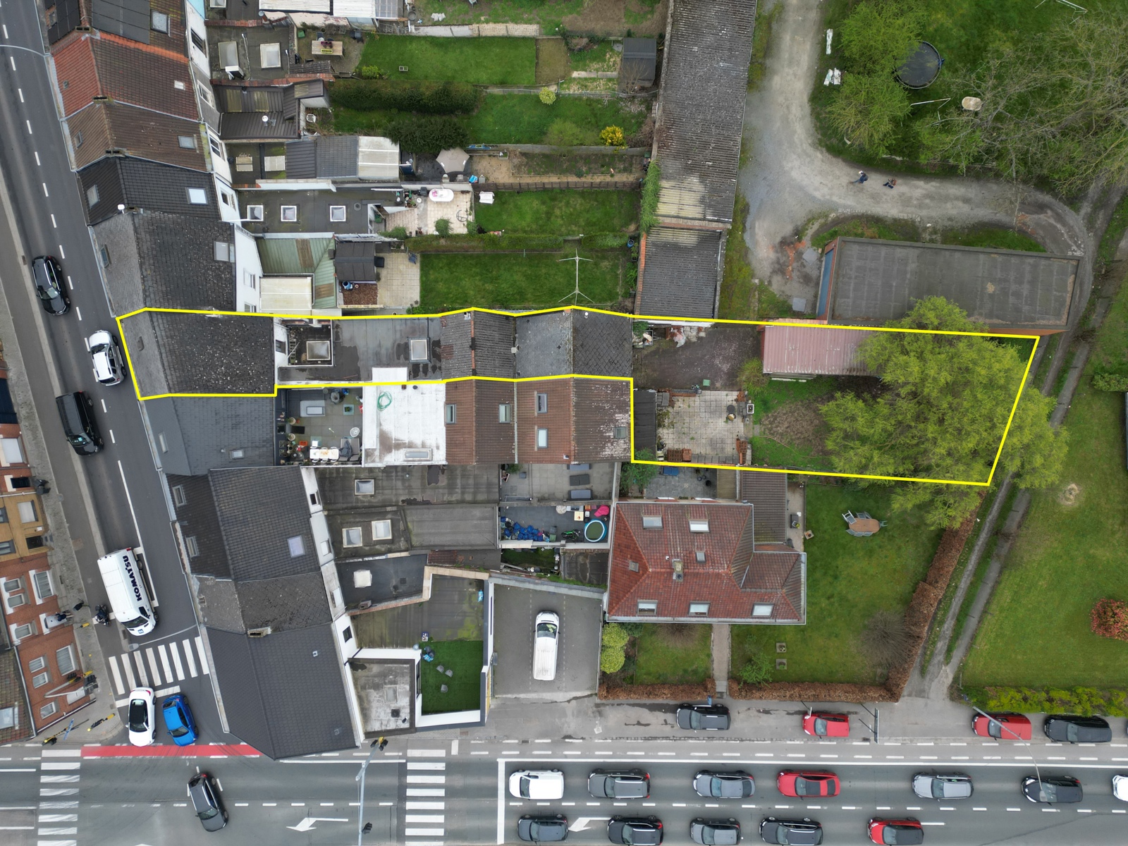 Renovatieproject op 520m² met tuin en garages - foto 3