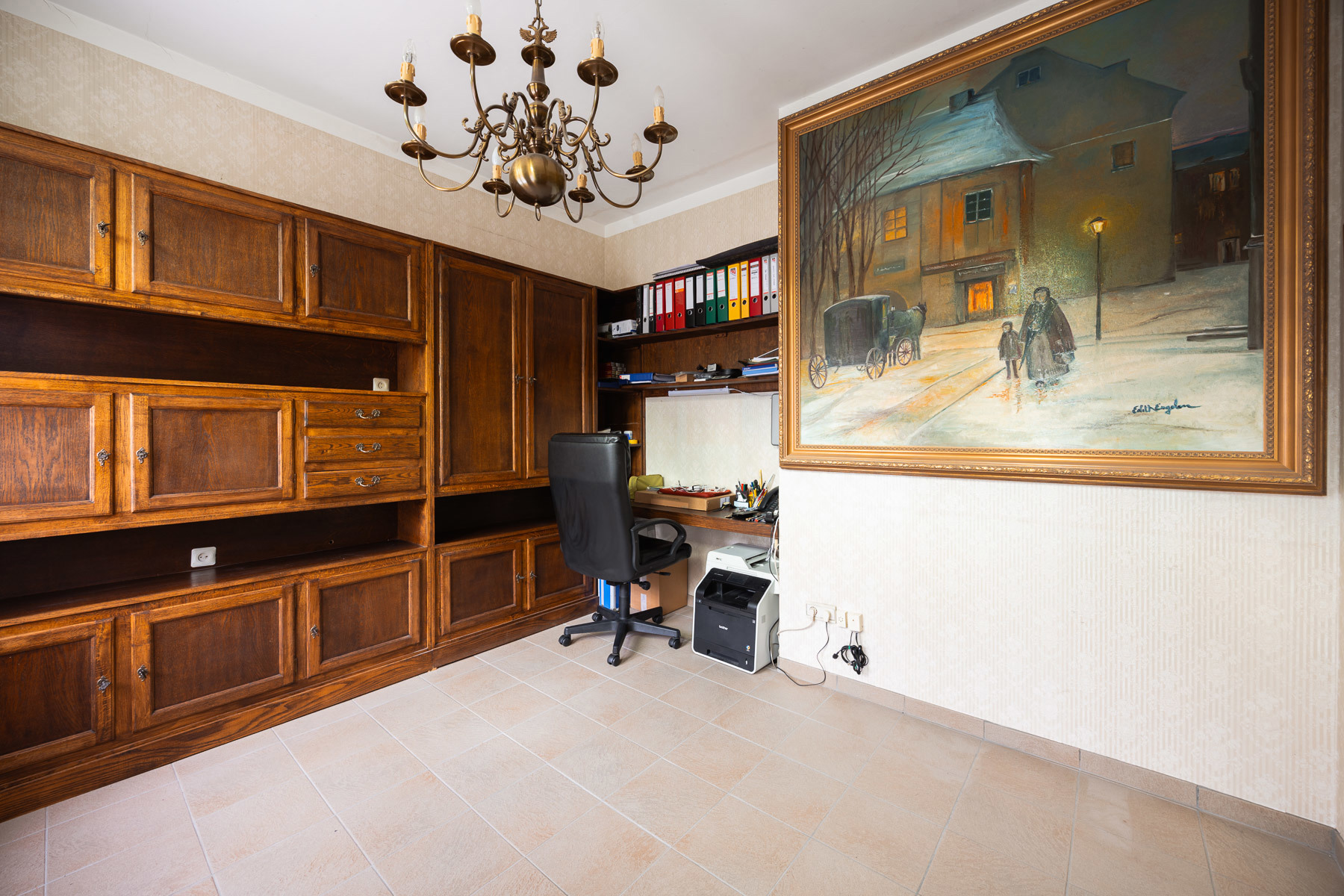 Statige villa met uitzonderlijk veel ruimte en potentieel - foto 4