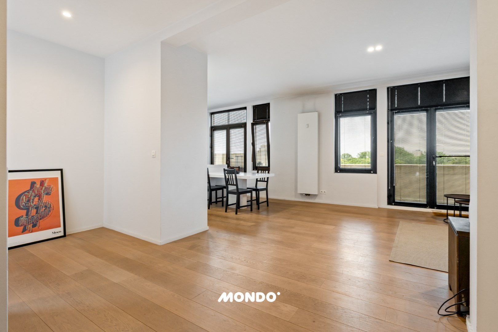 Exclusief wonen boven de stad: eindeloos panorama en strak design. - foto 4