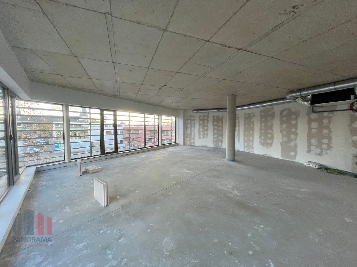 Nieuwbouw kantoorruimte van 109 m² op commerciële toplocatie - foto 3