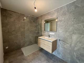 Investeringspand : mooi 1slpk appartement. <br /><br />Agnetenpark is een échte nieuwe buurt met verschillende woningtypes voor iedereen en voor elke (gezins)situatie. Maar in Agnetenpark leef je niet alleen op maat van de mensen maar ook op maat van morgen. <br /><br />Zo is er aandacht voor duurzame energie - denk maar aan zonnepanelen, geothermie (warmtepomp met aardwarmte) en waterrecuperatie - én duurzame mobiliteit. Ook wordt er in Agnetenpark gezorgd voor het beste wooncomfort. Ondergrondse staanplaatsen, kelder- en fietsenbergingen zorgen voor het mobiele comfort.<br /><br /><strong><span>Parkwoningen B - Residentie Pieter Breugel - APP 2.3</span></strong><br />- 2de verdieping;<br />- bewoonbare oppervlakte: 70,69m²;<br />- oppervlakte terras 9,32m²;<br />- 1 slaapkamer;<br />- berging aan de keuken<br />- leefruimte;<br />- open ingerichte keuken;<br />- ingerichte badkamer;<br />- apart gastentoilet;<br />- Inclusief standplaats en berging in de afgesloten parkeerkelder.<br />- eigen zonnepanelen <br />- verhuurd appartement, informeer naar de verhuurvoorwaarden<br /><br />Verkoop onder 21 % BTW : inclusief 21 % btw 379.940 euro . <br />Investeren in een verhuurd appartement, een goede belegging. <br />Voor meer informatie of een bezoek ter plaatse, klik je op onze website www.jansenrealestate.be of bel 011 39 90 50 .<br />Wij ontzorgen je ook voor de verkoop van je huidige woning! Voor meer uitleg helpen we je graag verder.