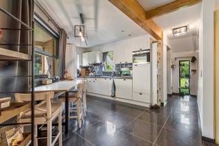 Deze gezellige woning te Stekene is omgeven door een groene omgeving, Deze woning is instapklaar, heeft 2 slaapkamers en ligt in een rustige...