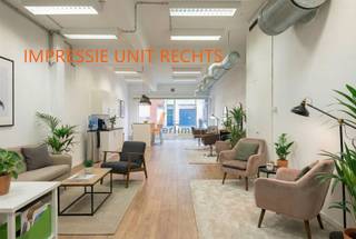 <h3><span>Commerciële ruimte / kantoor of praktijk van ca. 75 m² op toplocatie in Merksem</span></h3><p><span>In een zijstraat van de Bredabaan in Merksem, bevindt zich deze veelzijdige commerciële ruimte met een bruikbare oppervlakte van ca. 75m². Dankzij de flexibele indeling en de gunstige ligging biedt dit pand tal van mogelijkheden voor ondernemers, vrije beroepen en investeerders.</span></p><p><span>Het gebouw is opgesplitst in 2 afzonderlijke units met elk een eigen ingang. De </span><span>rechter unit </span><span>wordt afzonderlijk te koop aangeboden, maar ook de aankoop van het volledige pand behoort tot de mogelijkheden (vraagprijs volledig pand: €278.000).</span></p><p><span>De ruimte leent zich uitstekend voor diverse professionele activiteiten zoals een kantoor, praktijkruimte, schoonheidssalon, kapsalon, showroom, atelier of andere dienstverlenende doeleinden. De open indeling maakt het bovendien mogelijk om de inrichting volledig af te stemmen op uw eigen behoeften.</span></p><h3><span>Troeven</span></h3><ul><li><span>Commerciële ruimte van ca. 75 m² </span></li><li><span>Flexibel in te richten voor diverse activiteiten </span></li><li><span>Interessant voor eigen gebruik én als investering </span></li><li><span>Zijstraat van de bruisende Bredabaan </span></li><li><span>Vlotte verbinding naar Antwerpen en belangrijke invalswegen </span></li><li><span>Winkels, horeca en openbaar vervoer op wandelafstand </span></li></ul><p><span>Dankzij de centrale ligging in Merksem geniet u van een uitstekende bereikbaarheid en een sterke commerciële omgeving. Een ideale opportuniteit voor wie op zoek is naar een pand met veel potentieel en diverse gebruiksmogelijkheden.</span></p><p><span>Interesse?</span><span><br />Contacteer ons voor meer informatie of een bezoek ter plaatse.</span></p><p><span>Verlimmo Vastgoed</span><span><br /><span>www.verlimmo.be</span></span></p>