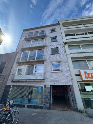 Machtig gezellig starter appartementje ... met inkomhal, bureel/kleine slaapkamer, leefruimte met open keuken, technische/wasruimte, apart...