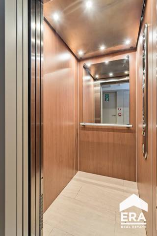 De Panne: Uniek en luxueus appartement met panoramisch zicht: Dit uniek appartement van maar liefst 240m², is gelegen op de 6de verdieping van de...