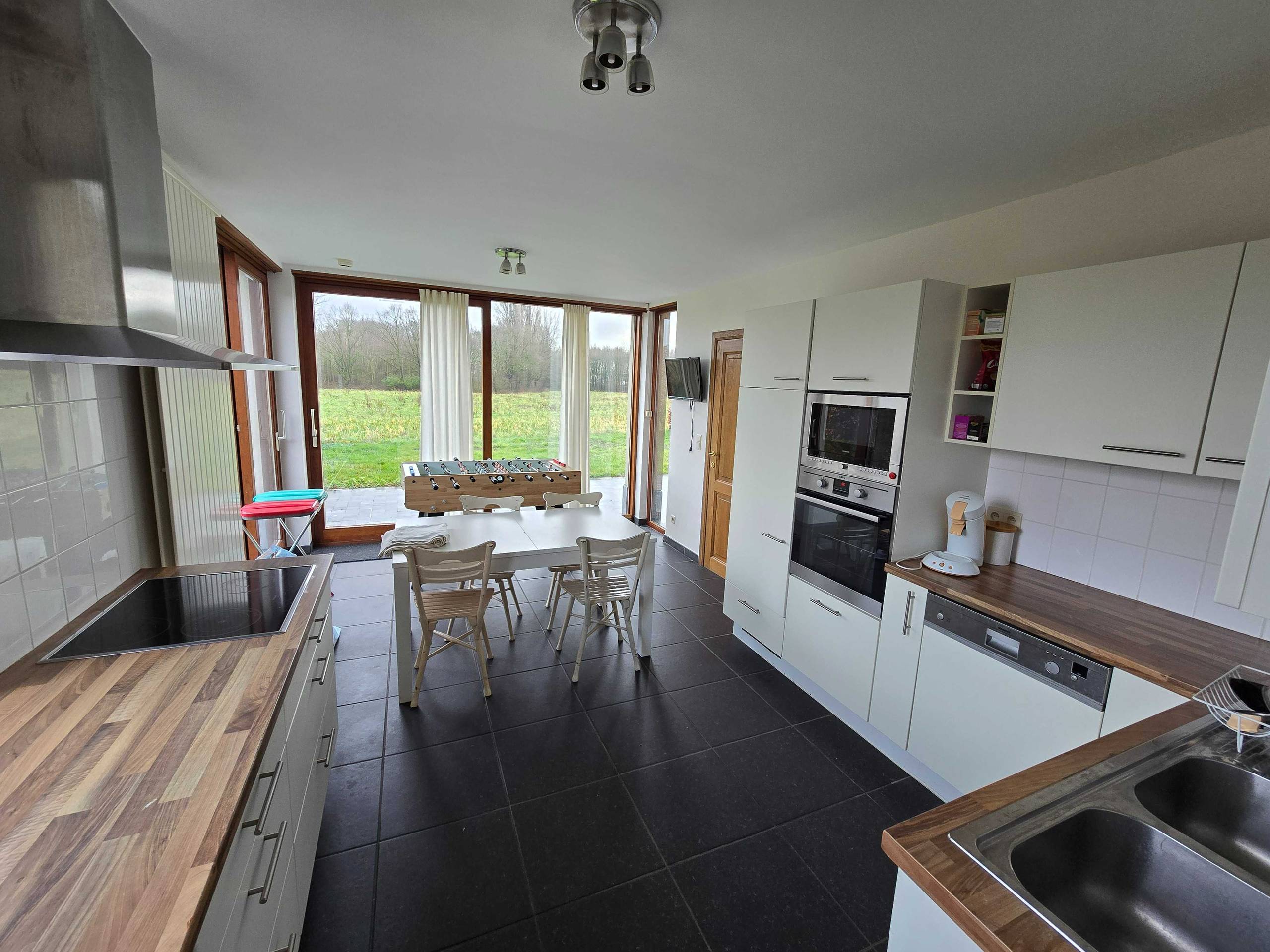 Huis te huur in Wilrijk met 5 slaapkamers - foto 3