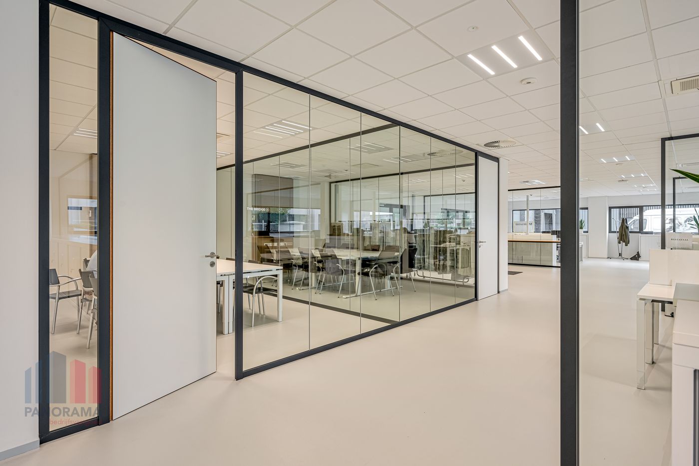 KANTOOR VAN 466 m² MET OF ZONDER MAGAZIJNRUIMTE (GROENBEK) - foto 3