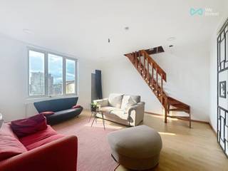 UITZONDERLIJKE TRIPLEX TE KOOP – SCHAARBEEK✨ Een uniek pand tussen het Colignonplein en het station van SchaarbeekOntdek deze prachtige triplex van...