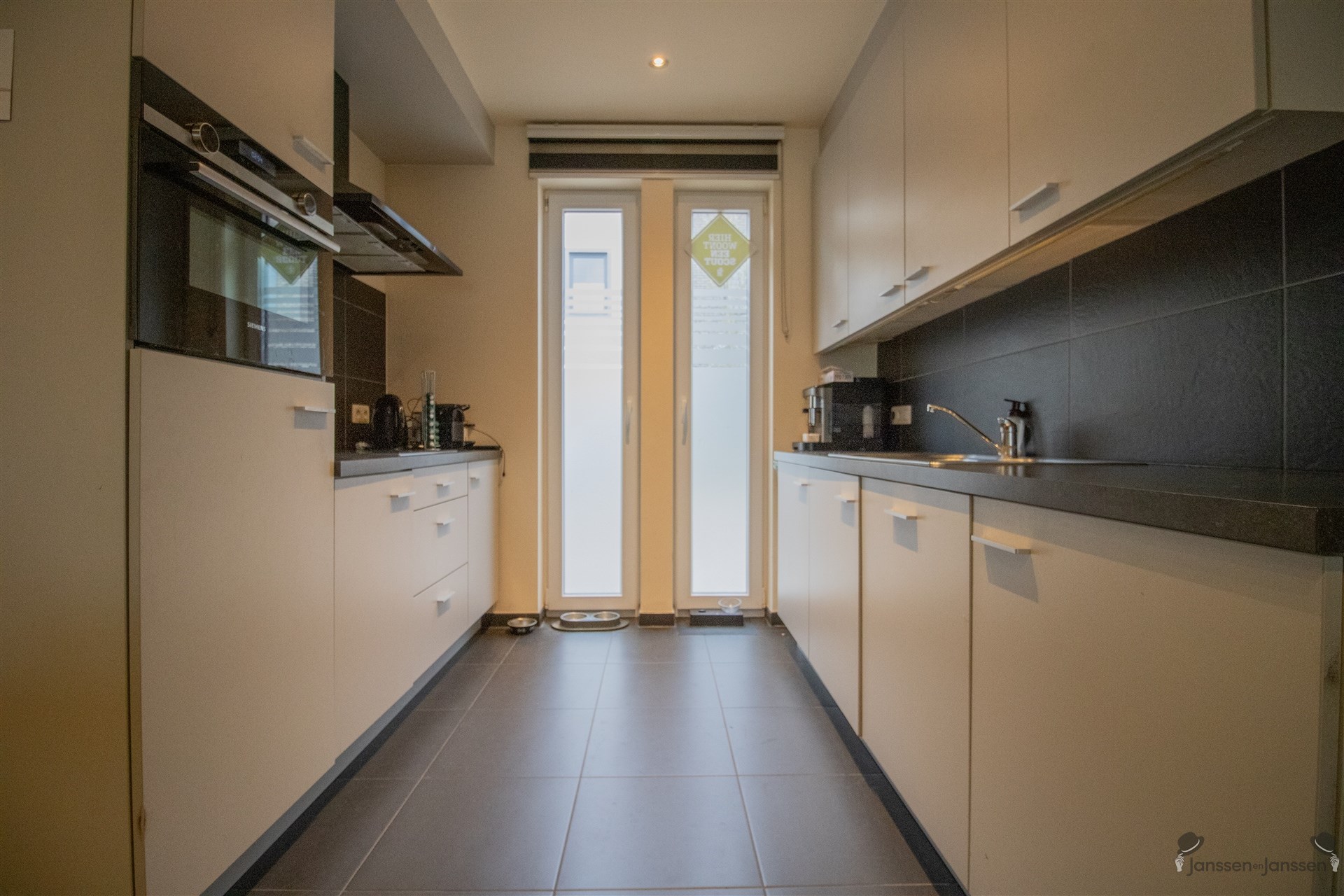 Rustig gelegen woning met 3 slaapkamers en inpandige garage op 223 m² - foto 4