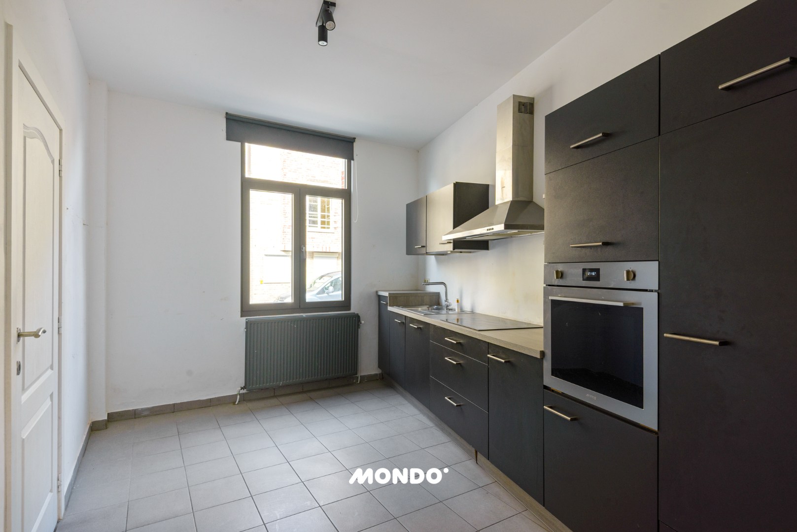 Charmante rijwoning met 4 slaapkamers - foto 3