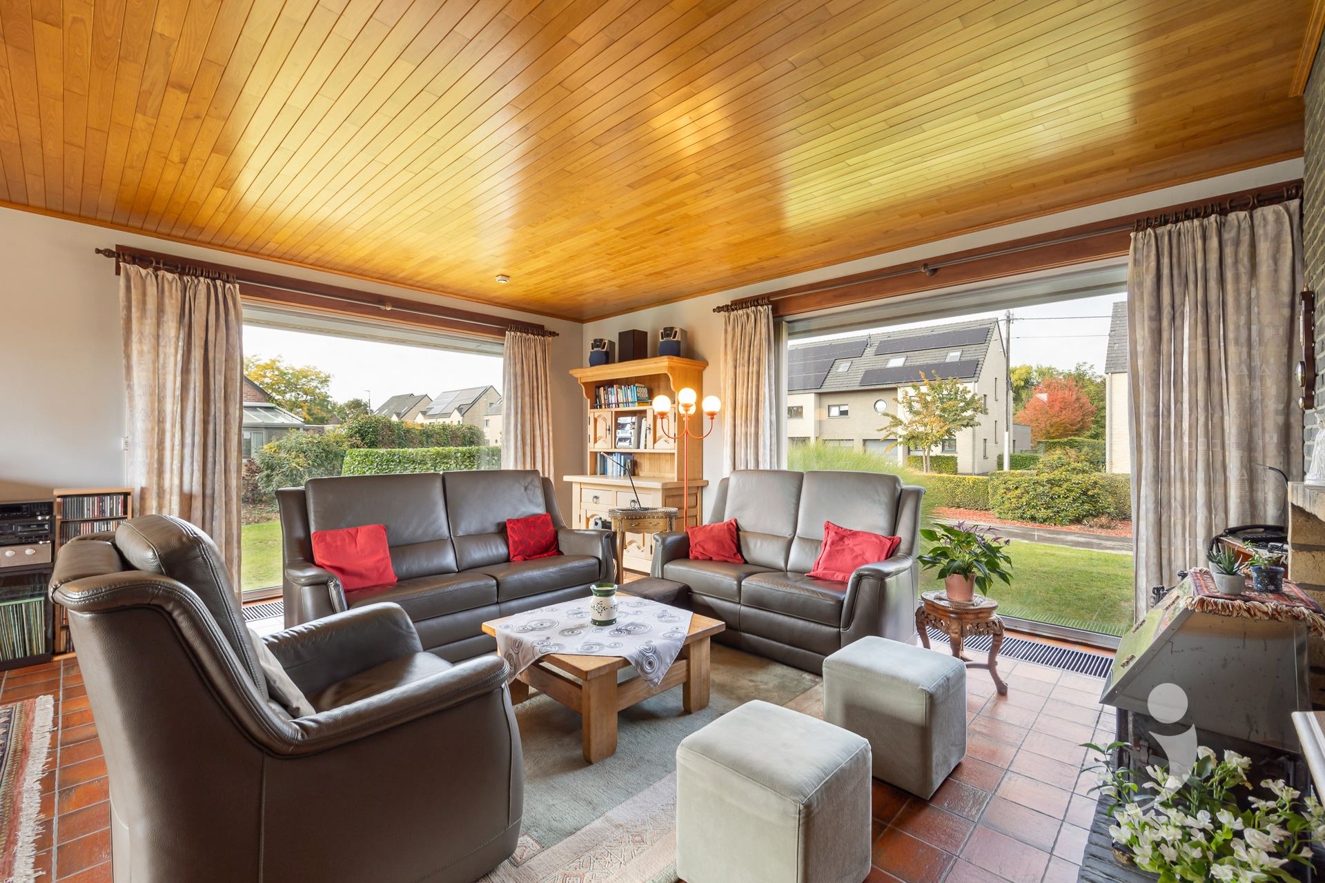 Ruime bungalow op een mooi perceel! - foto 4