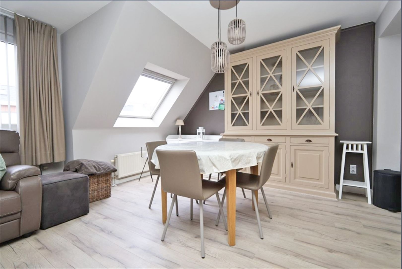 Tijdloos en instapklaar bemeubeld appartement op een uitstekende locatie - foto 4