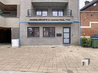 TE KOOP IN CENTRUM PAAL: Centraal gelegen handelspand van 77 m² met warmtepomp (warmen + koelen).Op zoek naar een commercieel pand op een...