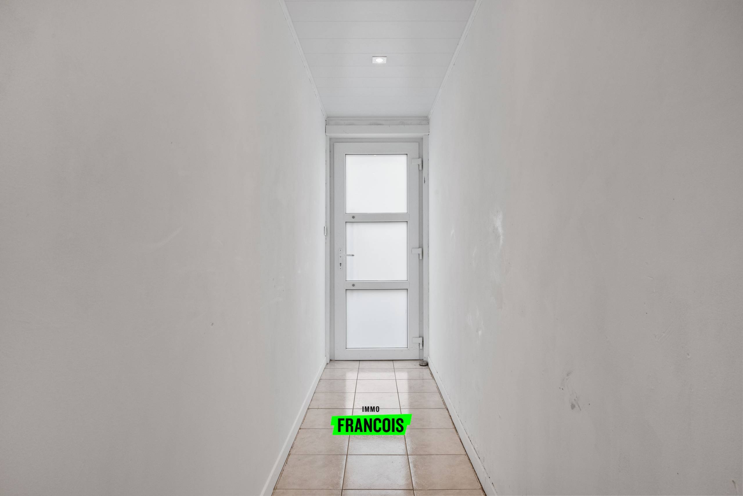 Instapklare gezinswoning met grote tuin op de Konterdam te Oostende - foto 4