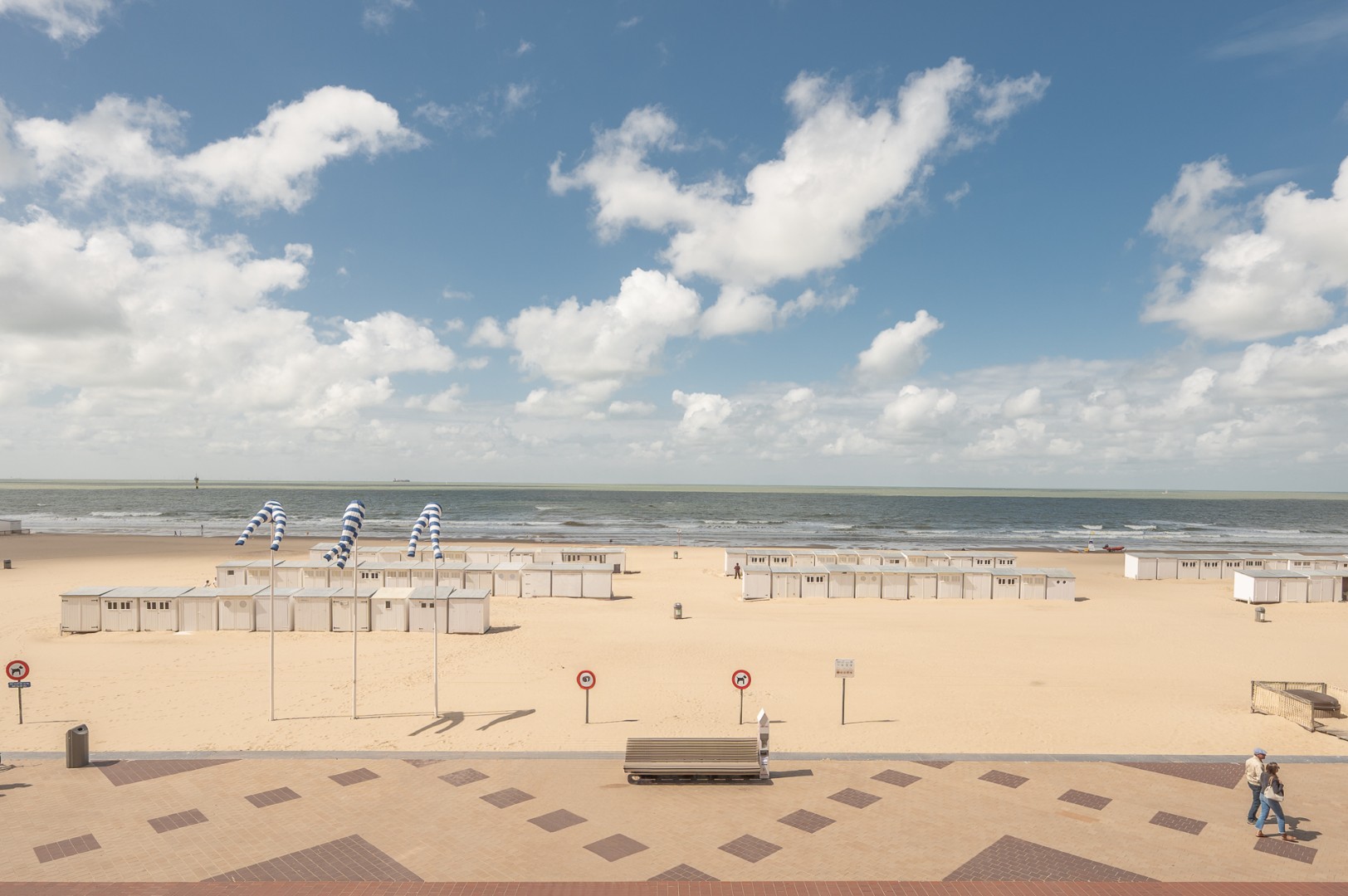 Luxueus gerenoveerd appartement met frontaal zeezicht op Zeedijk-Het Zoute, ideaal gelegen tussen Albertplein en begin Wandeldijk - foto 4