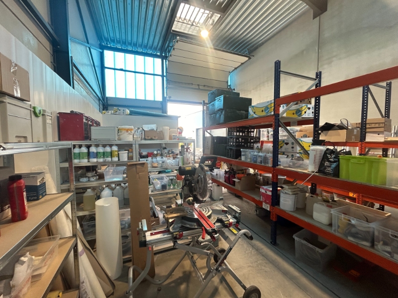 Magazijnruimte van 88 m² + parking - gelegen te Evergem - foto 4