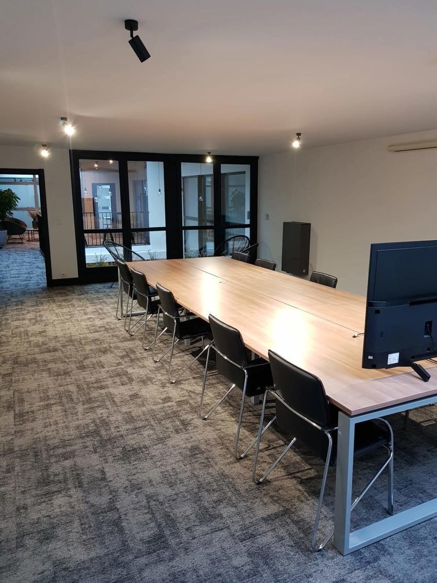 Terbeschikkingstelling van infrastructuur in vernieuwde kantoren met parking, v.a. 21 m², Genk-Noord - foto 5