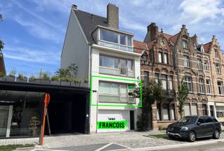 Dit appartement is gelegen te Kristus-Koning, vlakbij handelszaken, scholen, openbaar vervoer, het Visartpark en op wandel- en fietsafstand van...