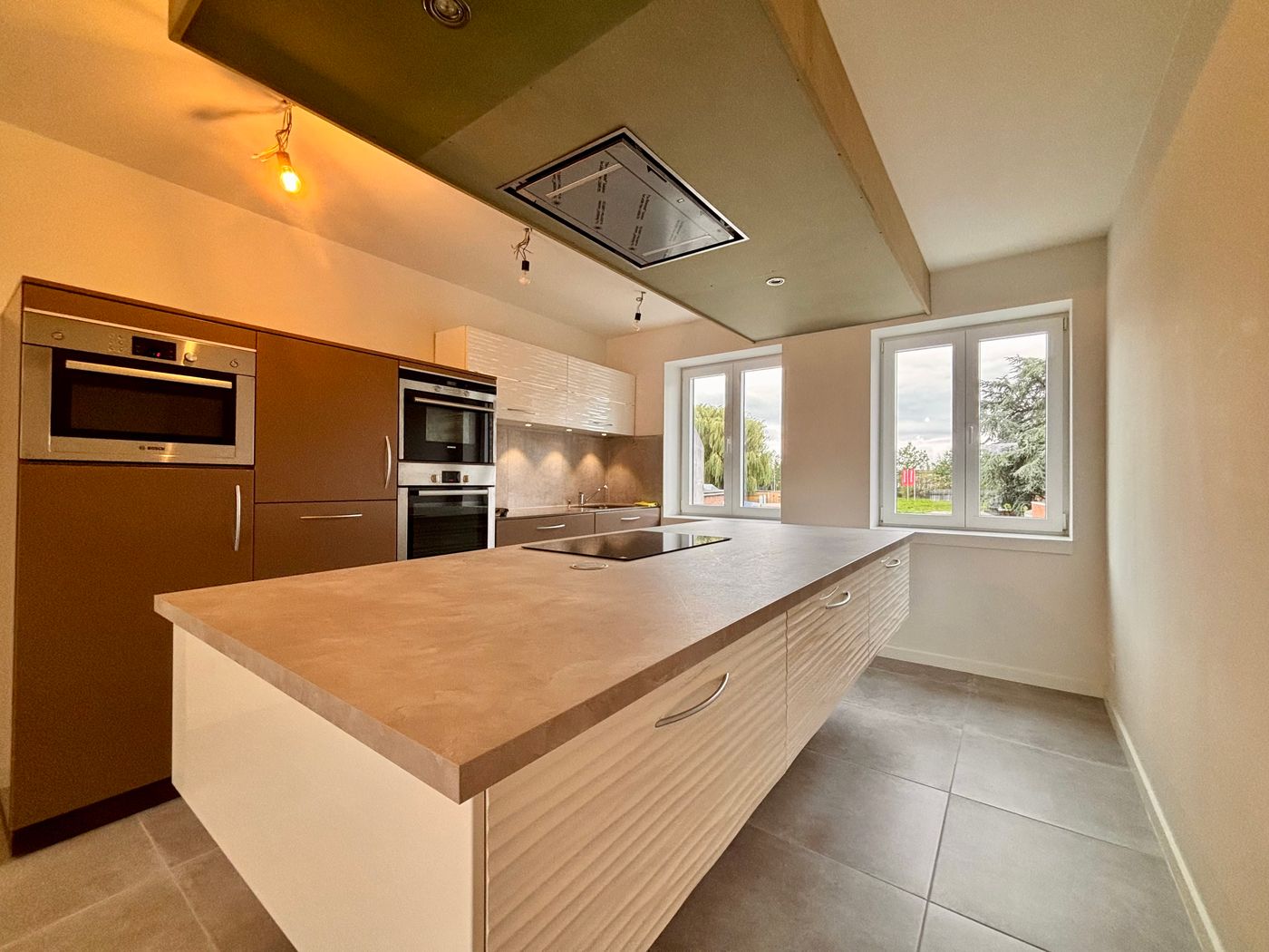 RUIME NIEUWBOUWWONING MET 4 SLAAPKAMERS EN GARAGE IN HARTJE EERNEGEM - foto 4