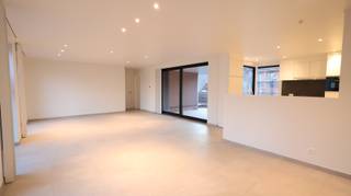 Dit prachtig nieuwbouwappartement op de eerste verdieping is gelegen in een kleinschalige en rustige residentie, op wandelafstand van het...