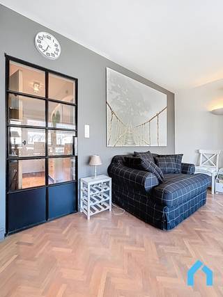 Vous recherchez un agréable pied-à-terre de vacances au charme campagnard ? Ce charmant appartement constitue le point de départ idéal en bord de...