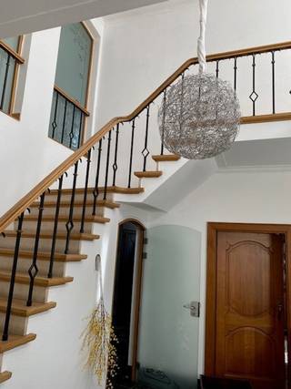 Ruime karakter volle woning met 4 slaapkamers in het hartje van Retie !Welkom in deze ruime en sfeervolle woning waar karakter en comfort perfect...